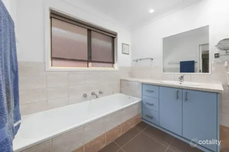 Property photo of 2 Draw Court West Wodonga VIC 3690