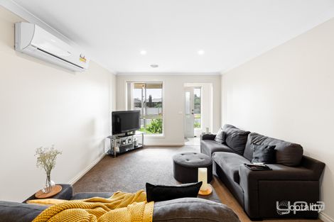 Property photo of 1/17 Enfield Avenue Werribee VIC 3030