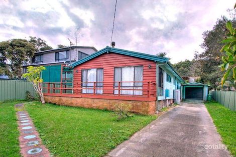 Property photo of 33 Albatross Road Berkeley Vale NSW 2261