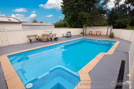 Property photo of 14 Lang Crescent Tarro NSW 2322