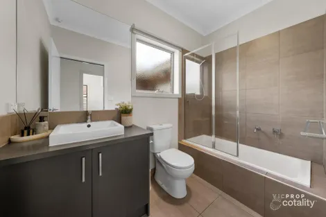 Property photo of 4/22 Compton Parade Sunshine North VIC 3020