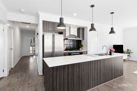 Property photo of 8 Connect Way Mount Duneed VIC 3217