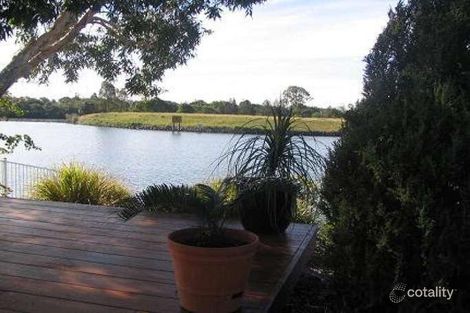 Property photo of 76 Monterey Keys Drive Helensvale QLD 4212