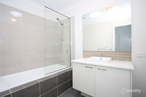 Property photo of 60 Aintree Close Clyde VIC 3978