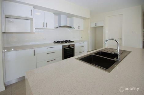 Property photo of 10 Watergum Close Sapphire Beach NSW 2450