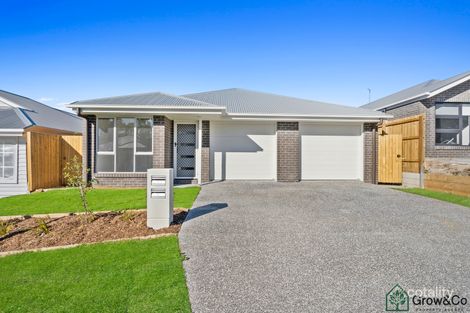 12 Waterway Cres, Hillcrest, QLD 4118