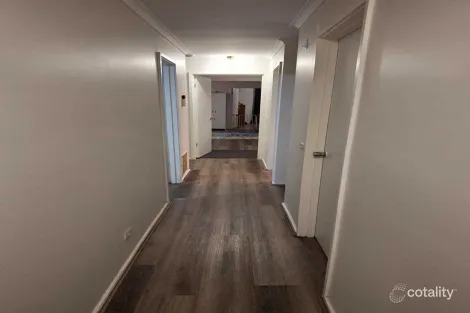 Property photo of 3 Macquarie Street Melton South VIC 3338