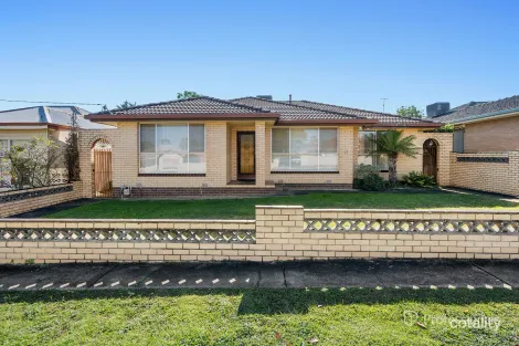 17 Barr St, Maryborough, VIC 3465