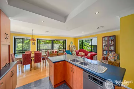 Property photo of 18 Flinders Way Ocean Shores NSW 2483