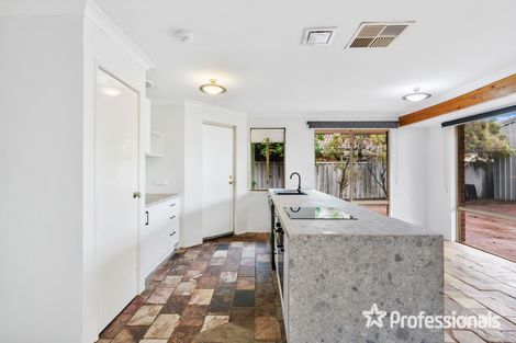 Property photo of 5 The Mead Kiara WA 6054