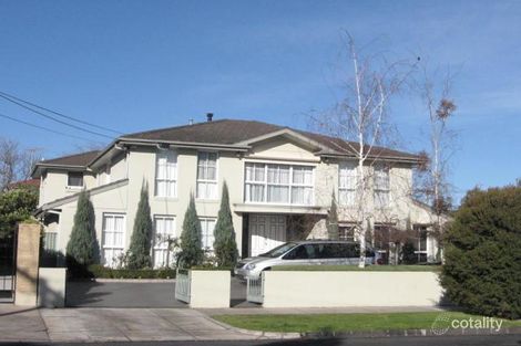 32 Meadow St, St Kilda East, VIC 3183