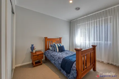 Property photo of 16 Snapper Court Rhyll VIC 3923