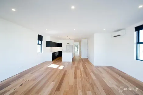 Property photo of 502/121 Clarence Road Indooroopilly QLD 4068