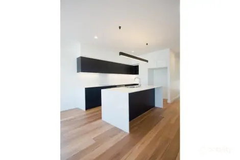 Property photo of 502/121 Clarence Road Indooroopilly QLD 4068