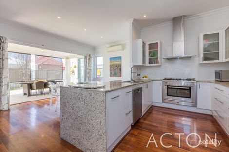 Property photo of 4 The Boulevarde Mount Hawthorn WA 6016