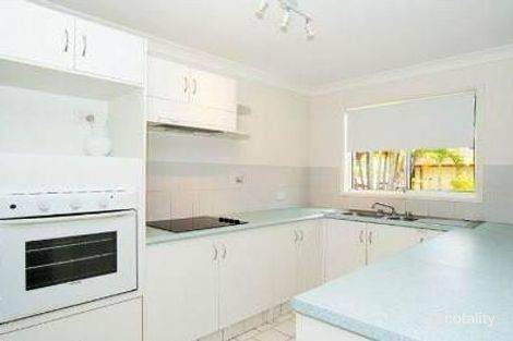 Property photo of 2/10 Clovelly Place Labrador QLD 4215