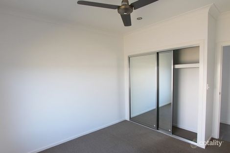Property photo of 3 Windjana Court New Auckland QLD 4680