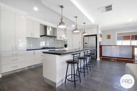 Property photo of 14 Felstead Circuit Thurgoona NSW 2640