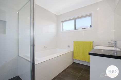 Property photo of 14 Felstead Circuit Thurgoona NSW 2640