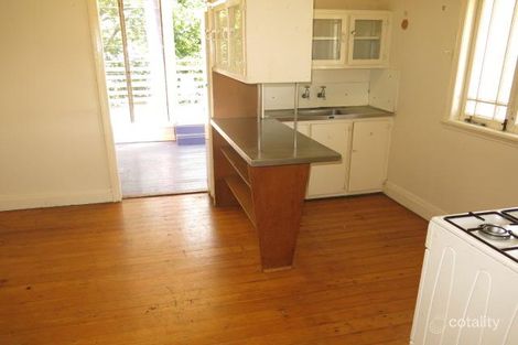 Property photo of 2/2 Gibson Crescent Holland Park QLD 4121