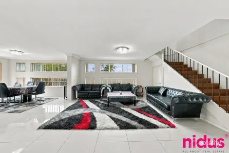 Property photo of 2 Capuchin Way Plumpton NSW 2761