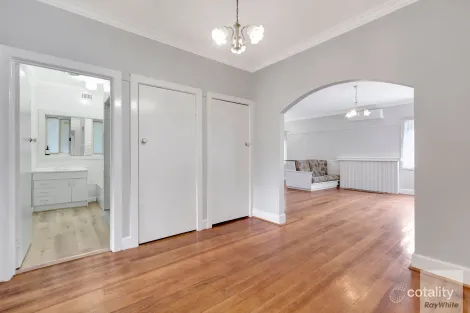 Property photo of 5 McCracken Avenue Pascoe Vale VIC 3044
