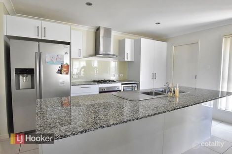 Property photo of 5 Toby Close Kallangur QLD 4503