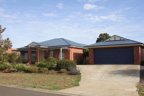 Property photo of 10 Butmar Close Werribee VIC 3030