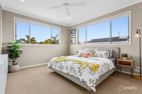 Property photo of 10 Feather Court Birtinya QLD 4575