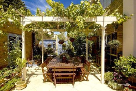 Property photo of 25 The Rise Glen Waverley VIC 3150