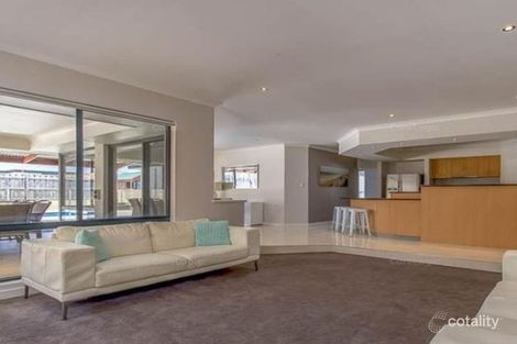 Property photo of 41 Hibbertia Follow Halls Head WA 6210