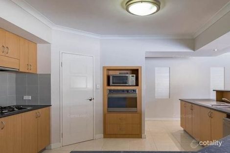 Property photo of 41 Hibbertia Follow Halls Head WA 6210