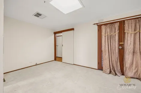 Property photo of 32 Pottenger Way St Albans VIC 3021