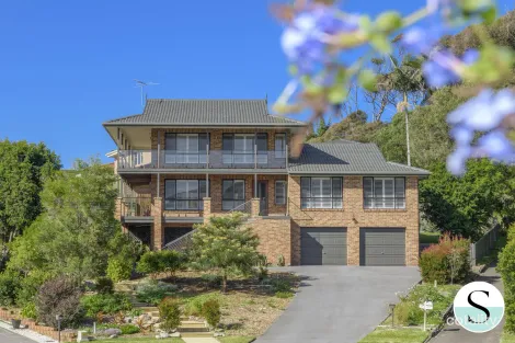Property photo of 21 Emerald Close Caves Beach NSW 2281