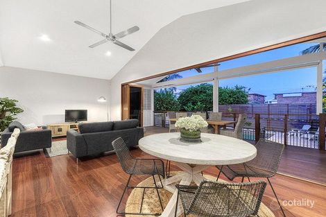 Property photo of 34 Oakley Street Manly QLD 4179