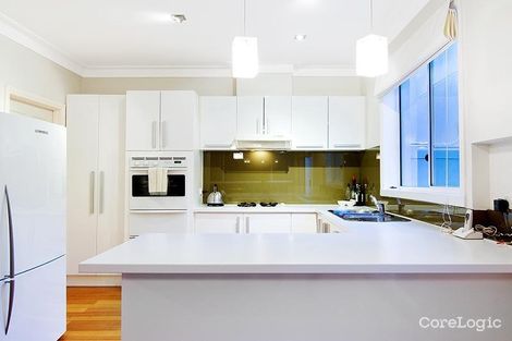 Property photo of 2/9B Weyburn Place Avondale Heights VIC 3034