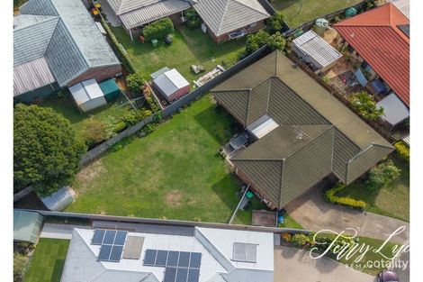 Property photo of 6 Solo Court Beachmere QLD 4510