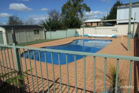 Property photo of 8 Heritage Close Orange NSW 2800