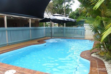 Property photo of 2 Bayview Drive Lammermoor QLD 4703