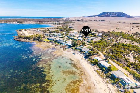 16 Henderson Ct, Mount Dutton Bay, SA 5607