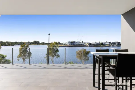 Property photo of 113/1 Waterside Retreat Birtinya QLD 4575
