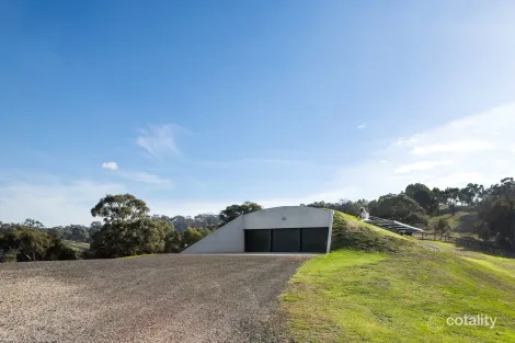 Property photo of 75 Holts Road Whittlesea VIC 3757