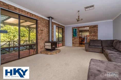 Property photo of 18 Tranmore Place Woodridge WA 6041
