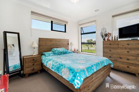 Property photo of 23 Allambi Court Cranbourne North VIC 3977