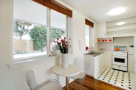 Property photo of 4/52 Moubray Street Albert Park VIC 3206