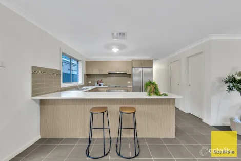 Property photo of 6 Fresh View Drive Tarneit VIC 3029
