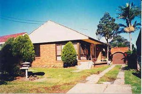 Property photo of 7 Illawong Crescent Greenacre NSW 2190