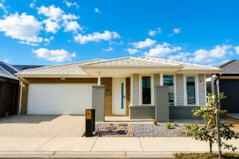 11 Bilberry Cct, Aintree, VIC 3336