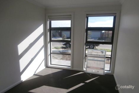 Property photo of 71 Orchard Road Doreen VIC 3754