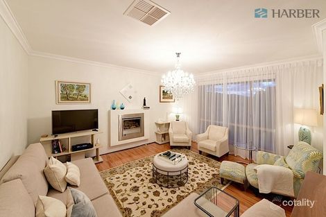 Property photo of 22 Renown Way Sorrento WA 6020